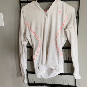 Long sleeve hoodie workout tee!